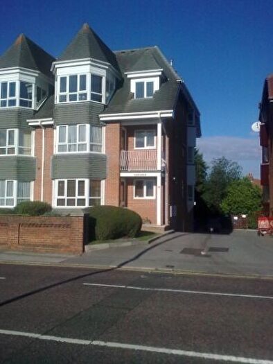 2 Bedroom Flat To Rent In Longfleet Road, Poole, BH15