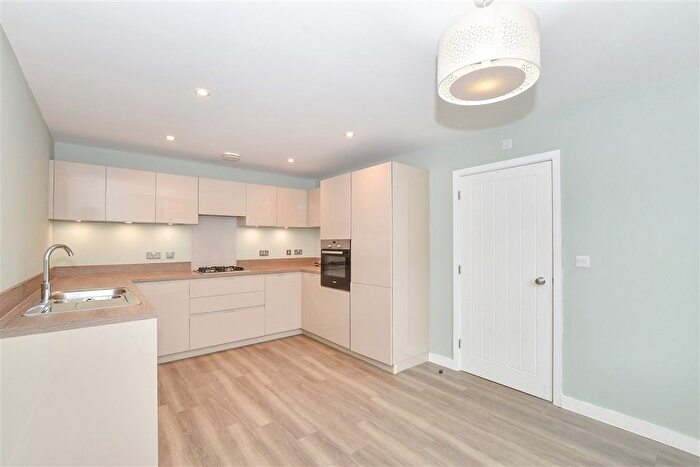 3 Bedroom End Of Terrace House For Sale In The Weavers, Headcorn, Kent, Kent, TN27