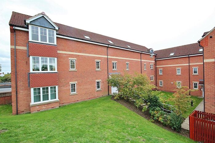 1 Bedroom Flat To Rent In Bridge Close, Church Fenton, LS24