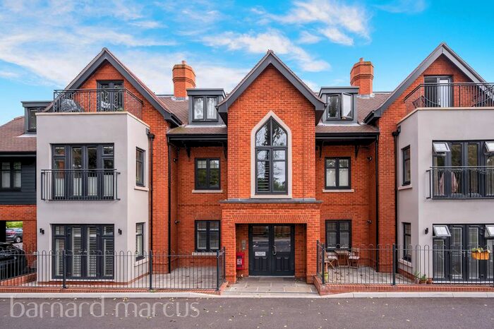 1 Bedroom Flat To Rent In Salisbury Road, Worcester Park, KT4