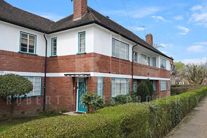 2 Bedroom Flat To Rent In Denison Close, London, N2