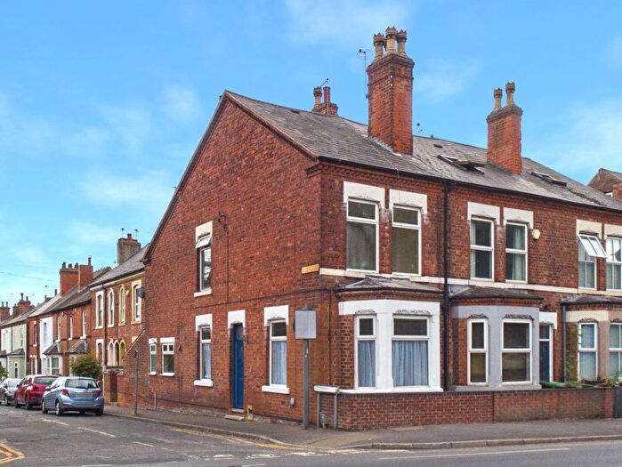 3 Bedroom End Terrace House For Sale In Woodborough Road, Mapperley, Nottingham, NG3