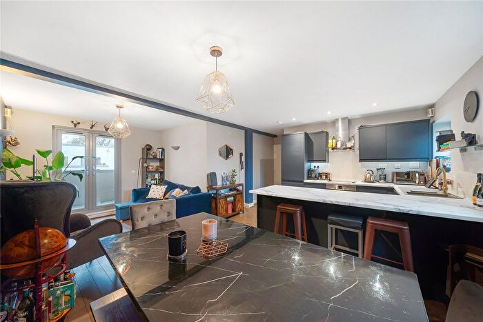 2 Bedroom Flat For Sale In Criterion Mews, London, SE24