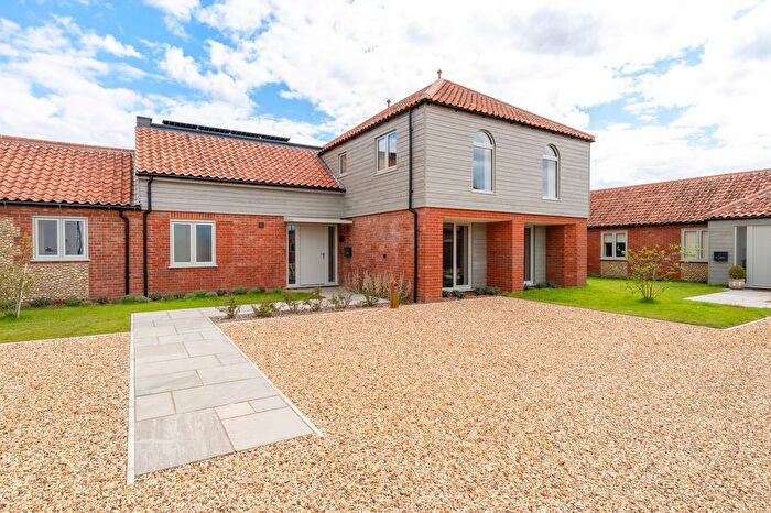 5 Bedroom Terraced House For Sale In Lower Farm Mews, Tittleshall, PE32