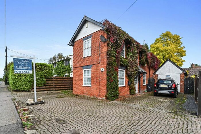 3 Bedroom Detached House For Sale In The Green, Tendring, Clacton-On-Sea, CO16