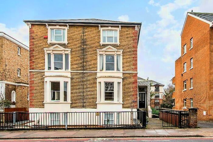 1 Bedroom Flat To Rent In Church Road, Richmond TW9