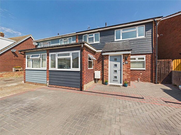 3 Bedroom Semi-Detached House For Sale In Pickers Way, Clacton-on-Sea, CO15