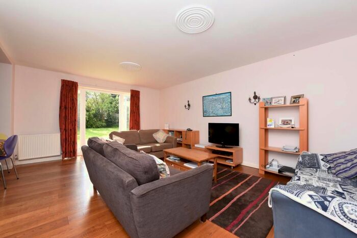 2 Bedroom Flat To Rent In Silver Dene, Larpent Avenue, London, SW15