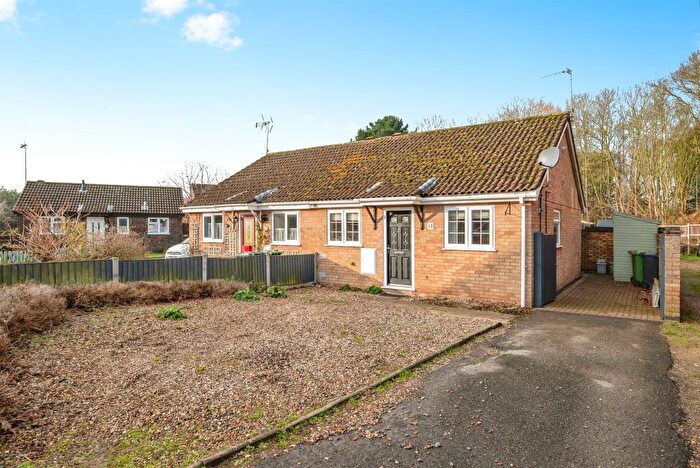 2 Bedroom Semi-detached Bungalow For Sale In Osborne Close, North Walsham, NR28