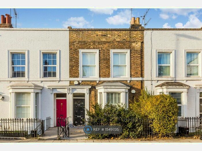 2 Bedroom Flat To Rent In Wandsworth Road, London, SW8