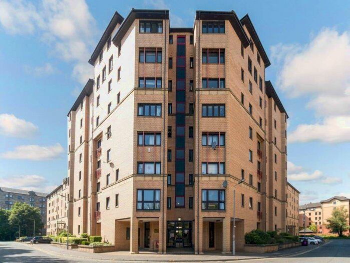 2 Bedroom Apartment To Rent In Parsonage Square, Merchant City, G4