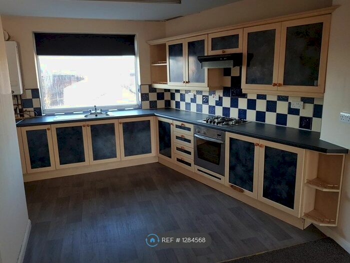 2 Bedroom Flat To Rent In Darwen Street, Blackburn BB2