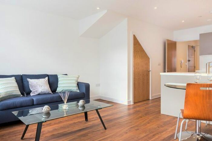 1 Bedroom Flat To Rent In Crown Passage, Kingston Upon Thames, KT1