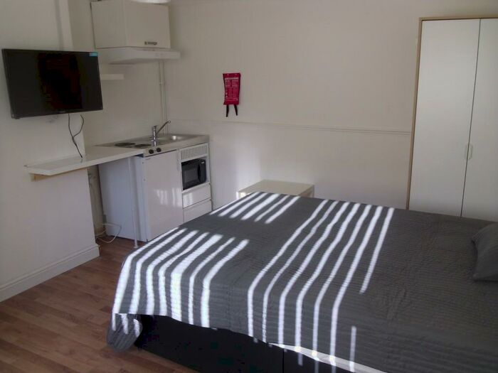 Studio To Rent In Beale Close, Stevenage, Hertfordshire, SG2