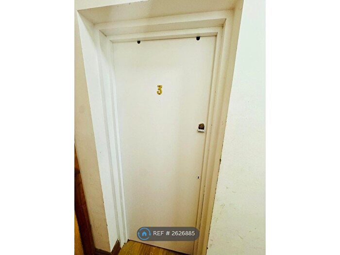 1 Bedroom Flat To Rent In High Road Leytonstone, London, E11