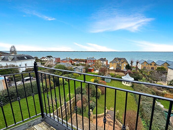 4 Bedroom Detached House For Sale In Cliff Road, Cowes, PO31