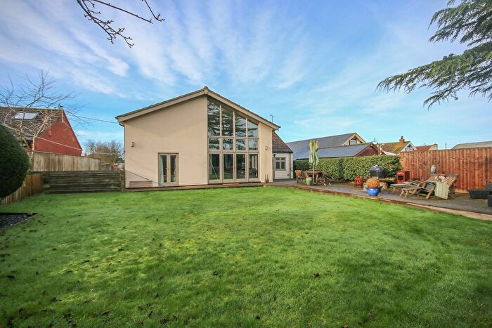 6 Bedroom Detached House For Sale In School Road, Heacham, PE31