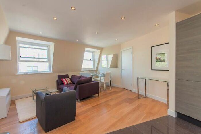 3 Bedroom Flat To Rent In Clarence Road, London, E5