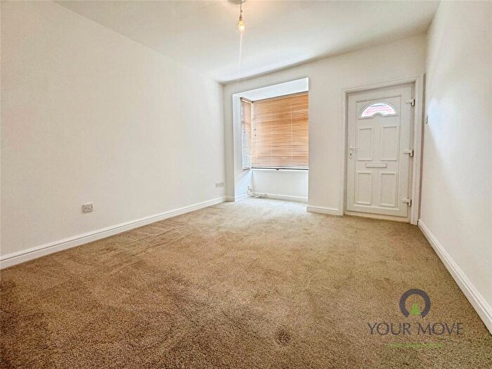 2 Bedroom Detached House To Rent In Blackberry Lane, Halesowen, West Midlands, B63