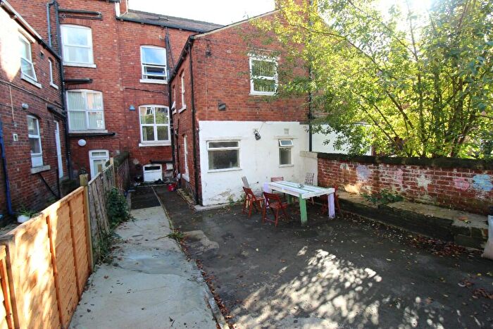 8 Bedroom Terraced House To Rent In Bainbrigge Road, Leeds, West Yorkshire, LS6