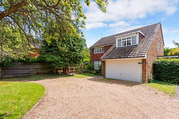 4 Bedroom Detached House For Sale In Lovel Road, Windsor, SL4