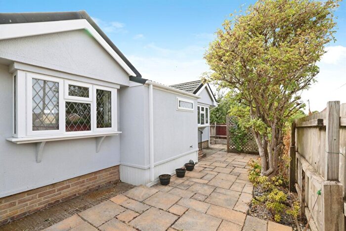 2 Bedroom Park Home For Sale In Bungalow Park, Amesbury, Salisbury, SP4