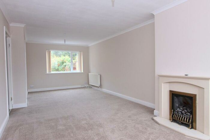 3 Bedroom Terraced House To Rent In Winds Point, Hagley, Stourbridge, DY9