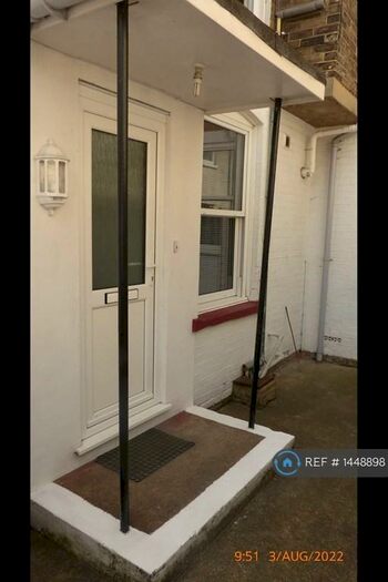 2 Bedroom Flat To Rent In Mill Road, Lowestoft, NR33