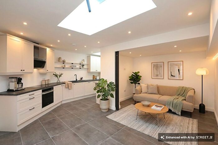 2 Bedroom Detached House To Rent In Fitzwalter Road, Sheffield, S2