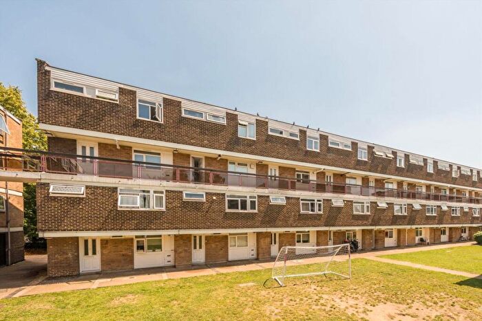 4 Bedroom Flat To Rent In Gloucester Road, Kingston Upon Thames, KT1