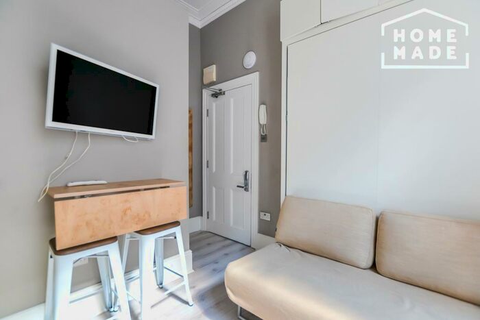 Studio To Rent In Baker Street Apartments, Gloucester Place, NW1