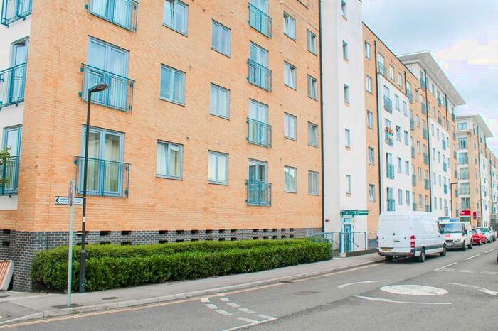 2 Bedroom Flat To Rent In Taywood Road, Northolt, UB5