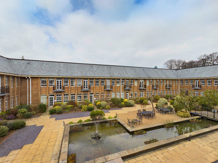 3 Bedroom Apartment To Rent In De Havilland Drive, Hazlemere, HP15