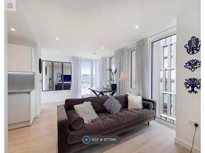 2 Bedroom Flat To Rent In Bond Apartments, Harrow, HA1