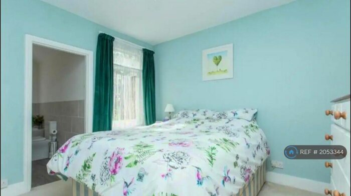 2 Bedroom Terraced House To Rent In St. Peters Grove, Canterbury, CT1