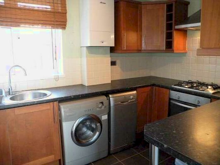 1 Bedroom Flat To Rent In Hallfields Lane, Peterborough, Cambridgeshire, PE4