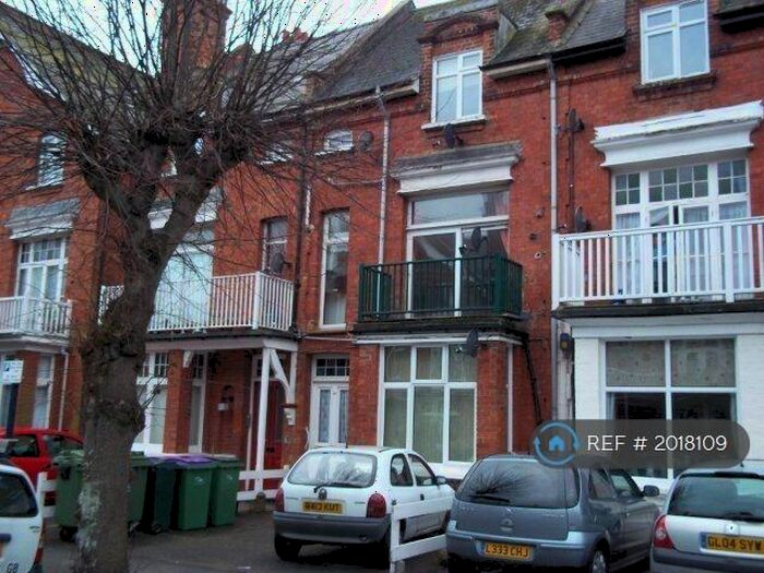 2 Bedroom Flat To Rent In Douglas Avenue, Hythe, CT21