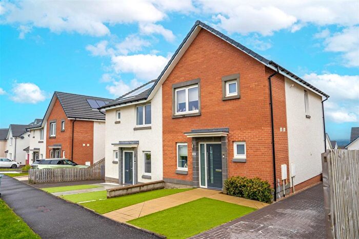 3 Bedroom Semi-Detached House For Sale In Tyndrum Crescent, Hamilton, ML3