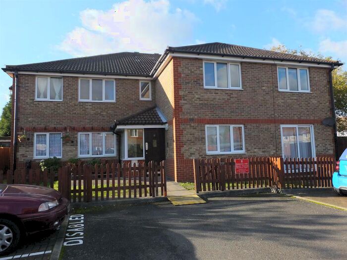 1 Bedroom Flat To Rent In Woodley Lane, Carshalton, Surrey, SM5