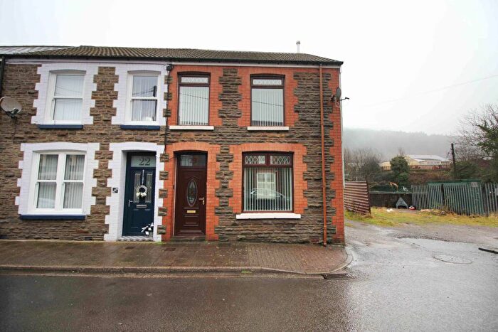 3 Bedroom End Of Terrace House To Rent In David Street, Treherbert, CF42
