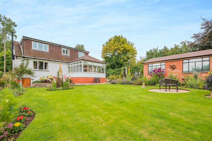 3 Bedroom Detached House For Sale In Edenshill, Upleadon, Newent, GL18