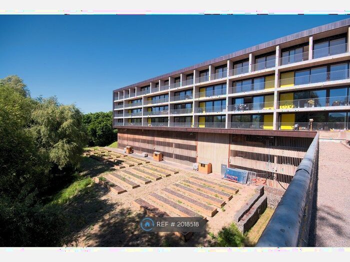 2 Bedroom Maisonette To Rent In Lakeshore, Bristol, BS13