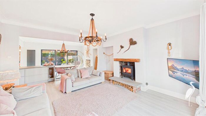 3 Bedroom Semi Detached House For Sale In Newcastle Road, Fulwell, Sunderland, SR5