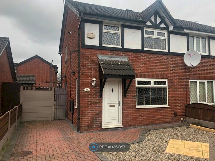 3 Bedroom Semi-Detached House To Rent In Grecian Street, Salford, M7