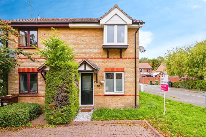 2 Bedroom Semi-detached House For Sale In Trent Road, Didcot, OX11
