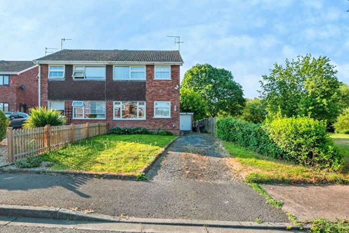 3 Bedroom Semi Detached House For Sale In Ontario Close, Lower Wick, Worcester, WR2