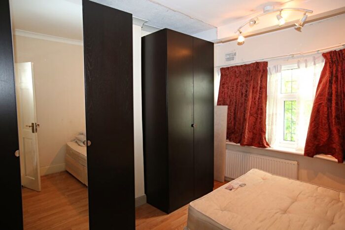 2 Bedroom Flat To Rent In Stuart Avenue, South Harrow, Harrow, HA2