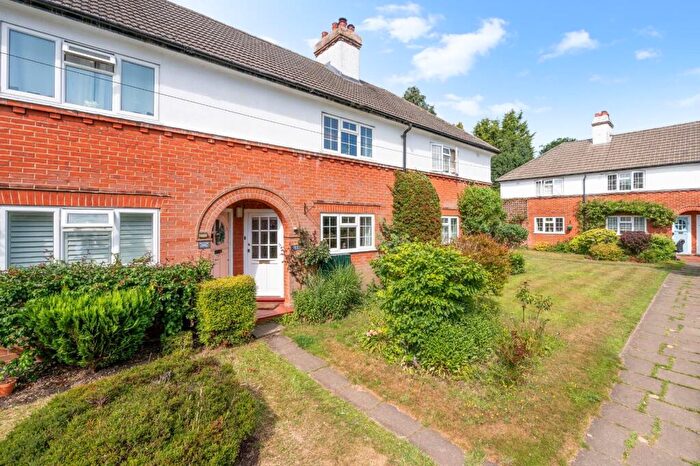 2 Bedroom Terraced House For Sale In Chapel Road, Tadworth, KT20