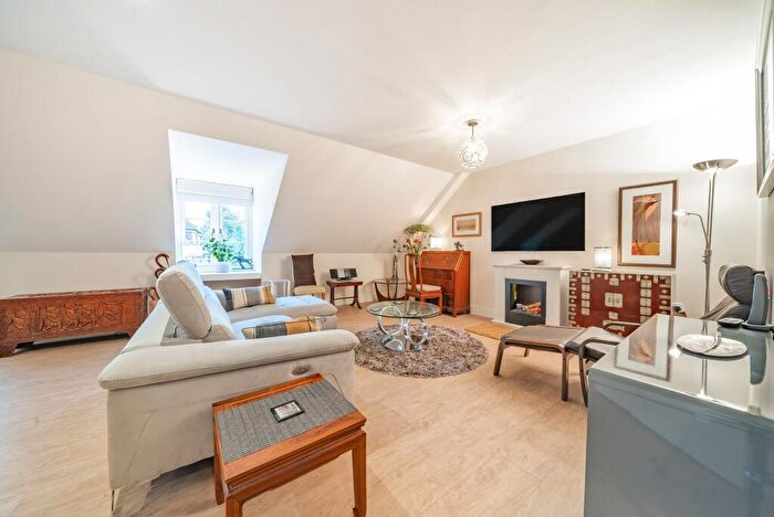 2 Bedroom Apartment For Sale In Bepton Road, Dundee House Bepton Road, GU29