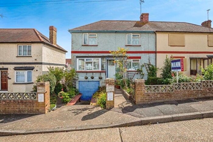 3 Bedroom Semi-Detached House For Sale In Pine Road, Rochester, Kent, ME2